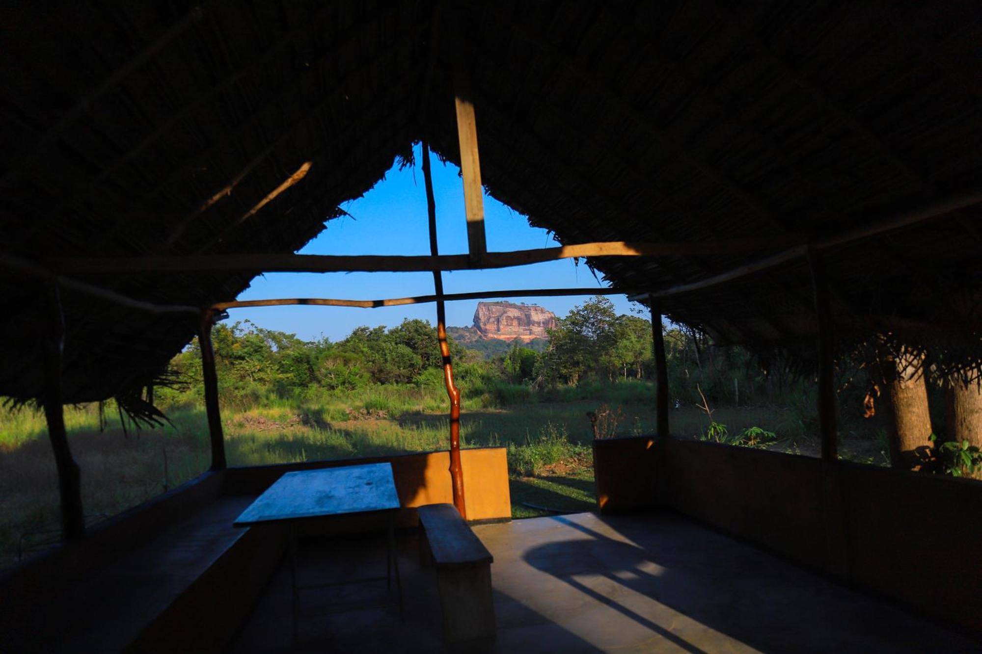 Sigiriya Rock Gate Tree House Hotel Exterior foto