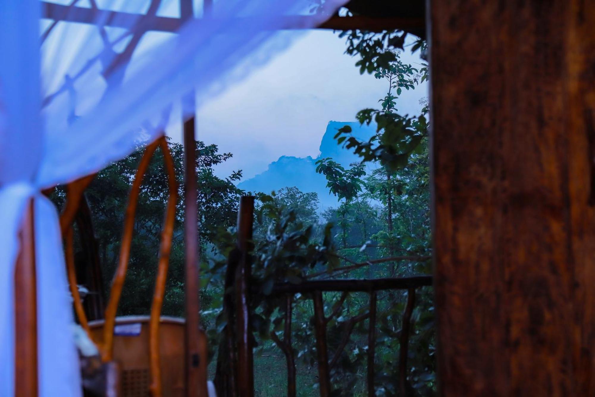 Sigiriya Rock Gate Tree House Hotel Exterior foto
